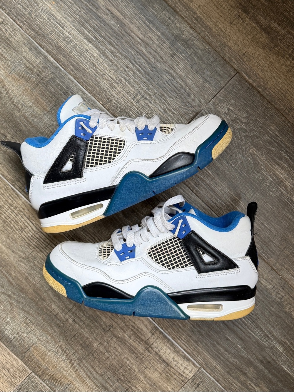 Jordan 4 retro motorsports black blue white 4.5y